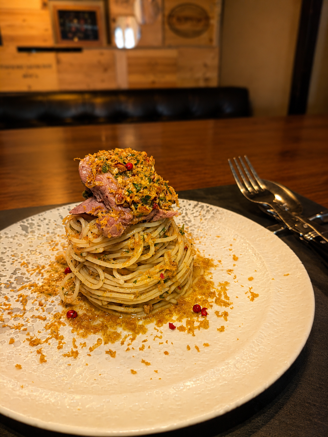 マグロホホ肉のシチリア風パスタ